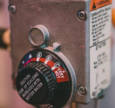 The Hidden Costs of High Water Heater Temperatures: Energy Waste and Efficiency Tips