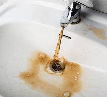 Why You Shouldn’t Ignore Rusty or Discolored Hot Water from Your Water Heater